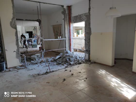 שבירת קיר ליציאה מהסלון