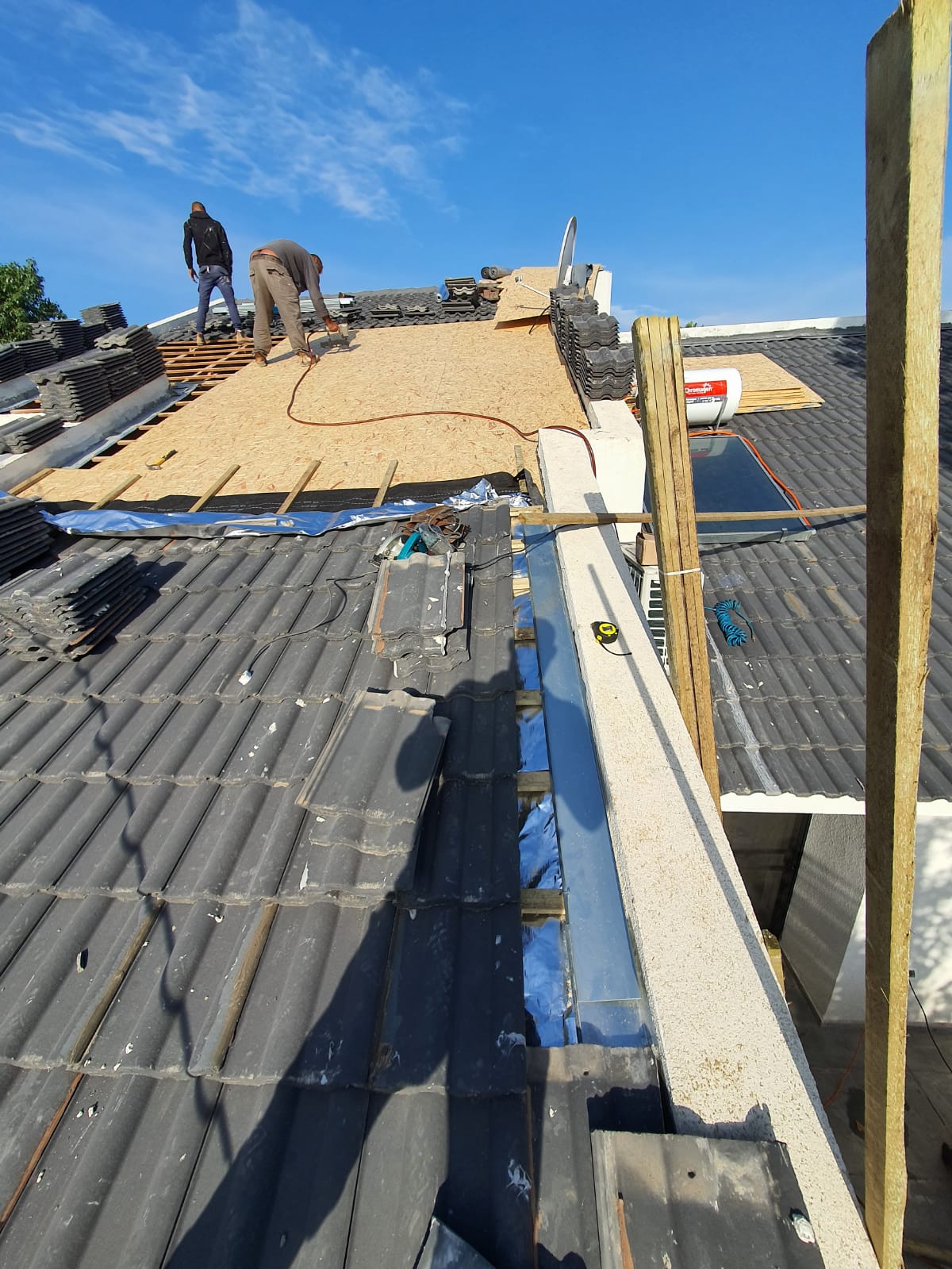 גגות רעפים פרגולות ודקים