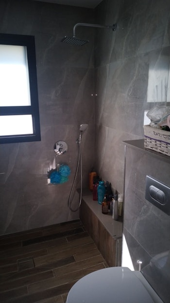 מגוון עבודות של שיפוצי מקלחות ושירותים קומפלט
