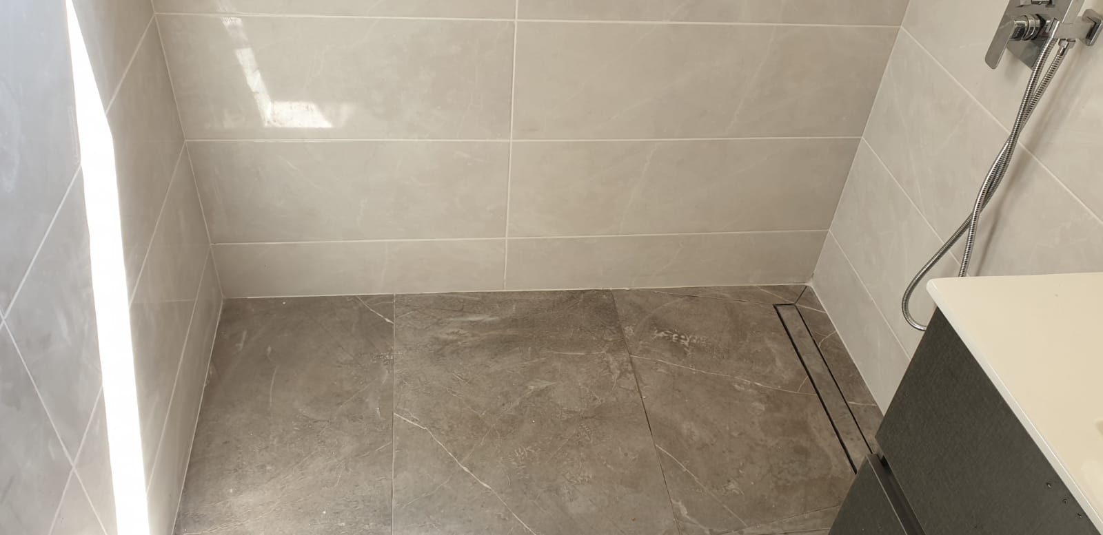 מגוון עבודות של שיפוצי מקלחות ושירותים קומפלט