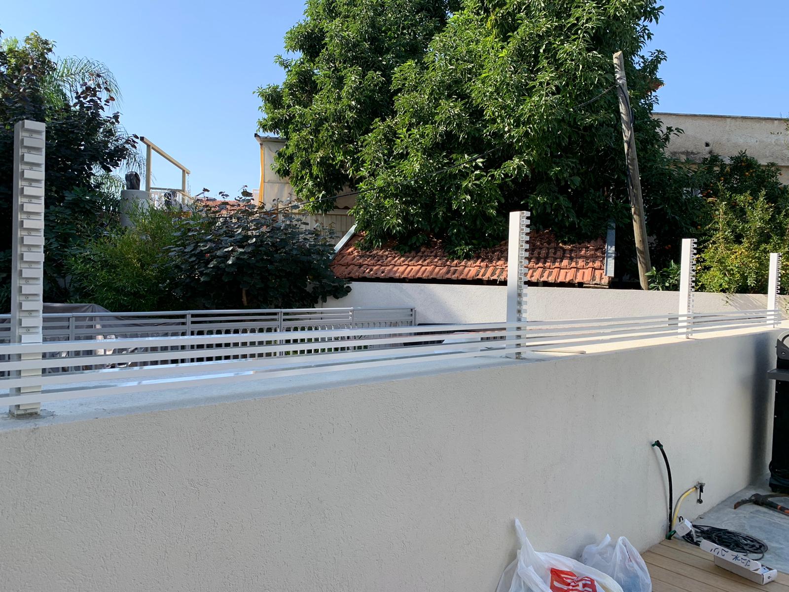 גדרות אלומיניום