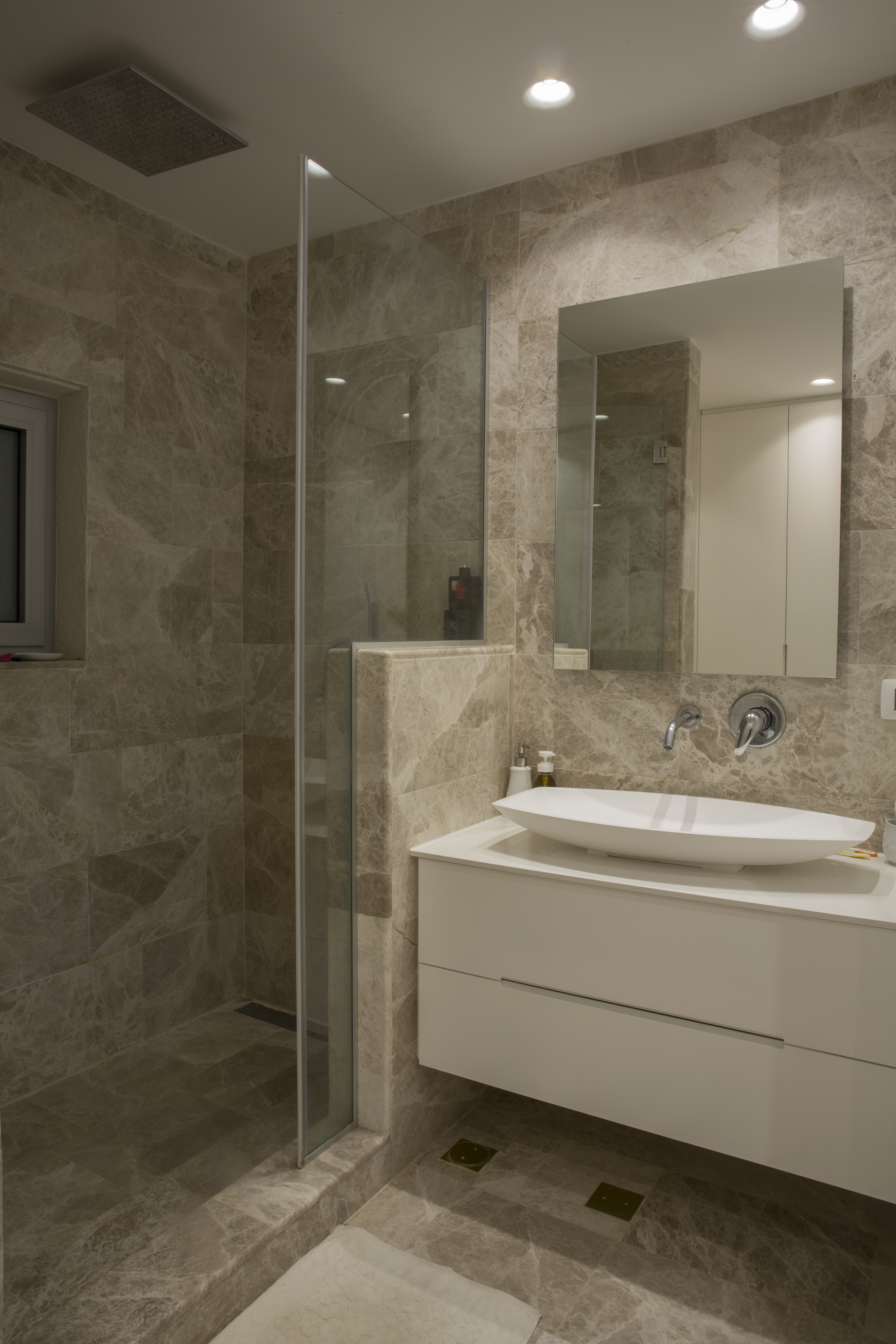 שיפוץ מהיסוד ועיצוב פנים