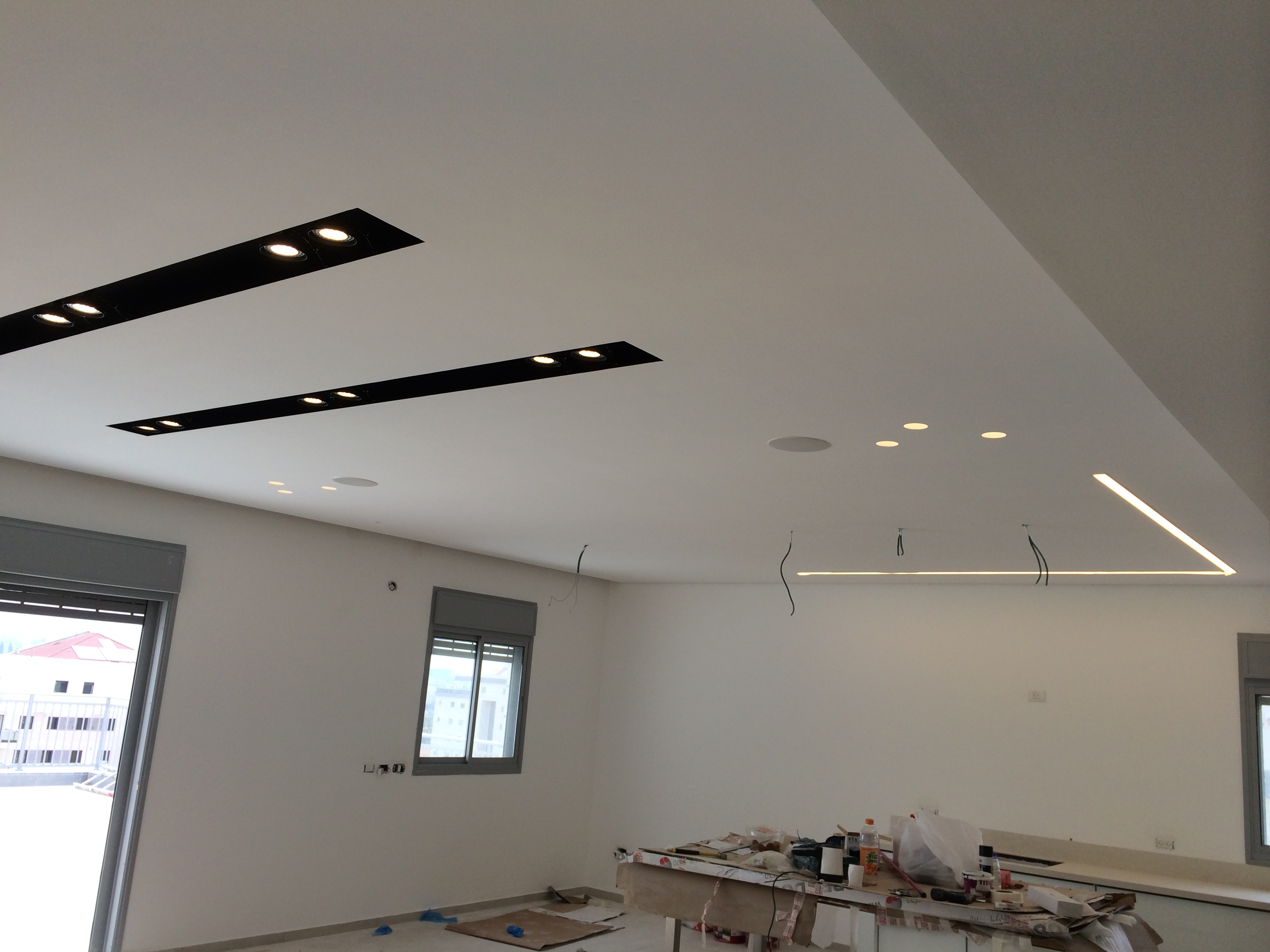 שיפוץ סלון ומטבח