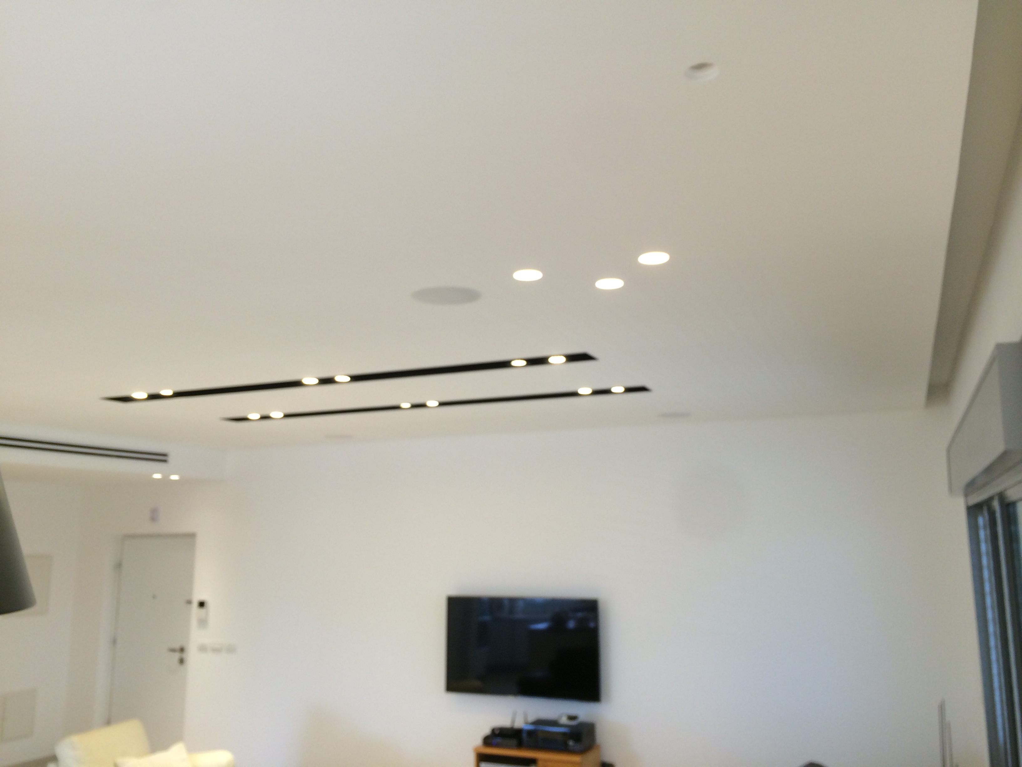 שיפוץ סלון ומטבח