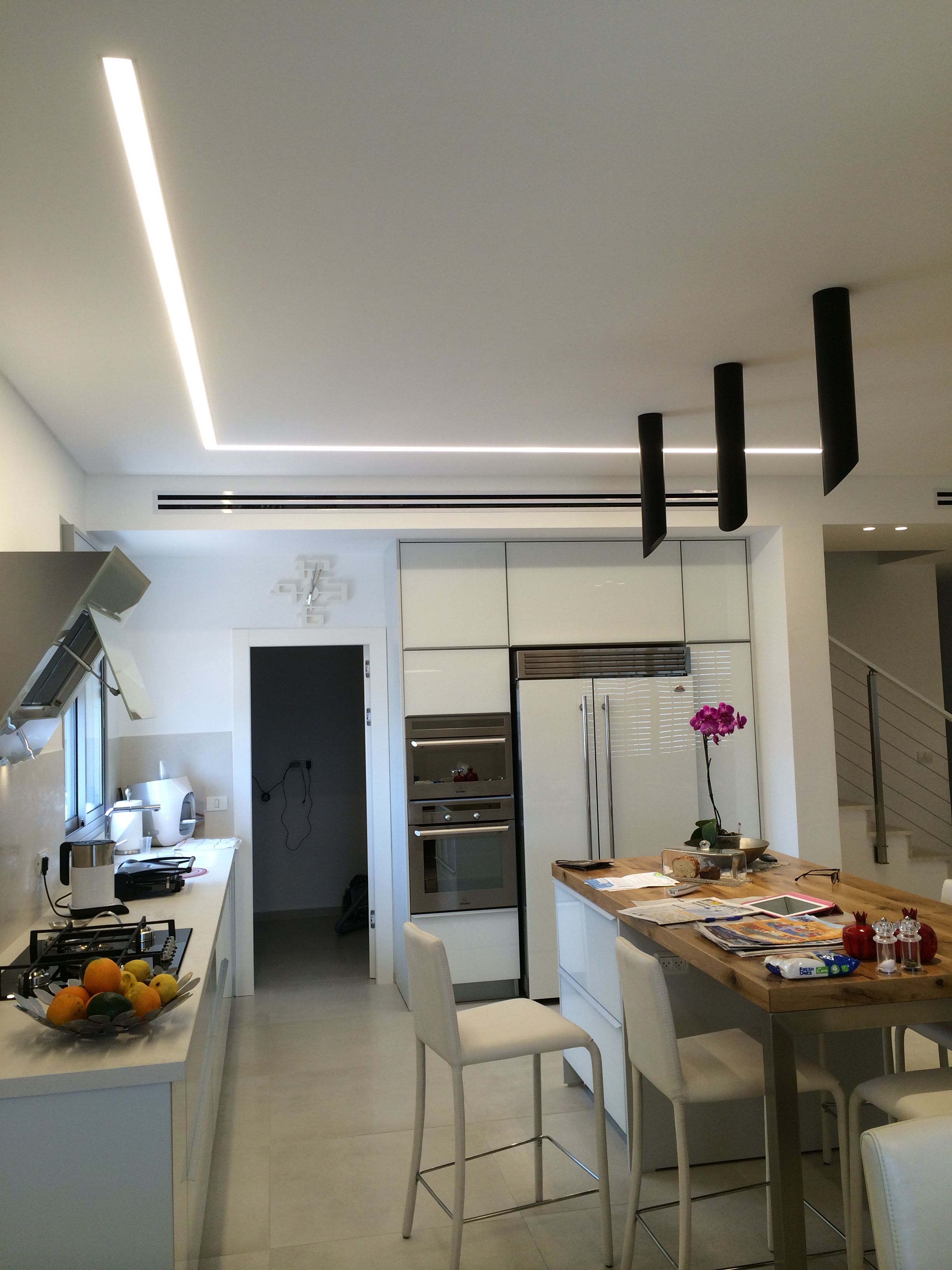 שיפוץ סלון ומטבח