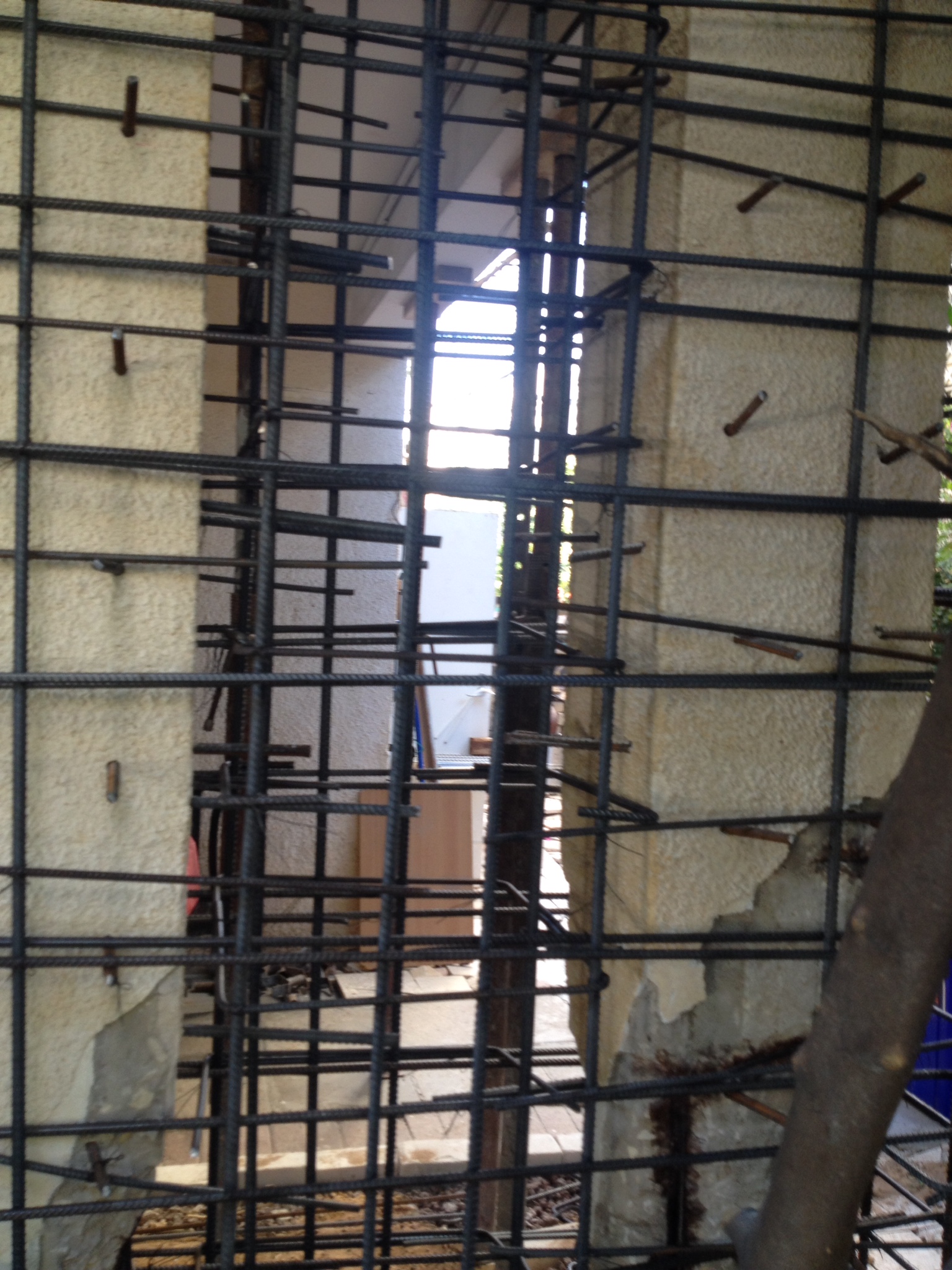 שיפוץ עמודי בניין