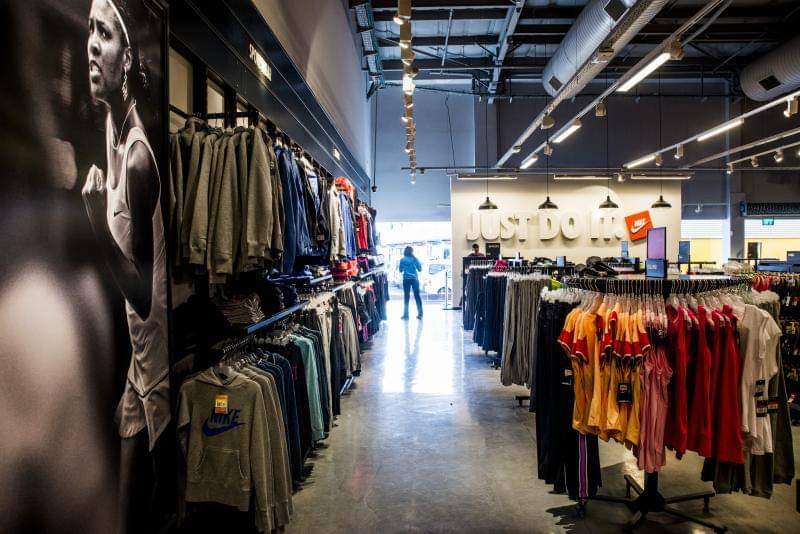 הקמת חנויות נייק סניפים: בילו סנטר, ביג קריות וקניון הדר