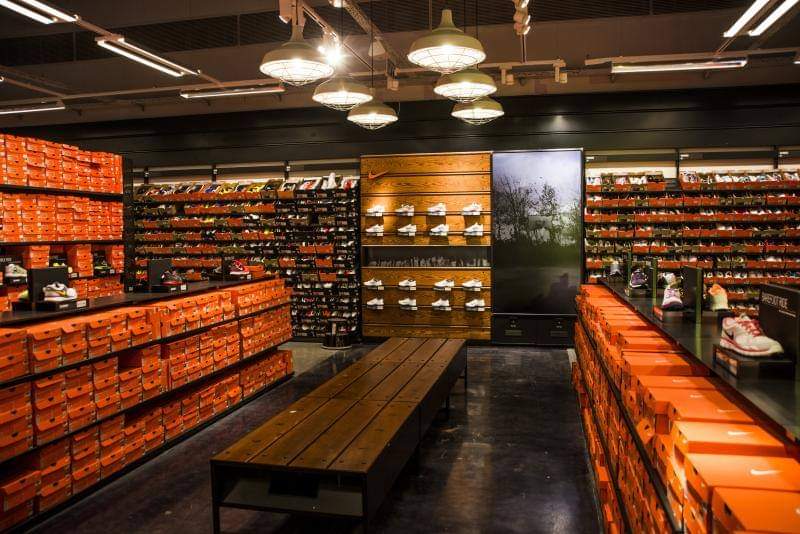 הקמת חנויות נייק סניפים: בילו סנטר, ביג קריות וקניון הדר