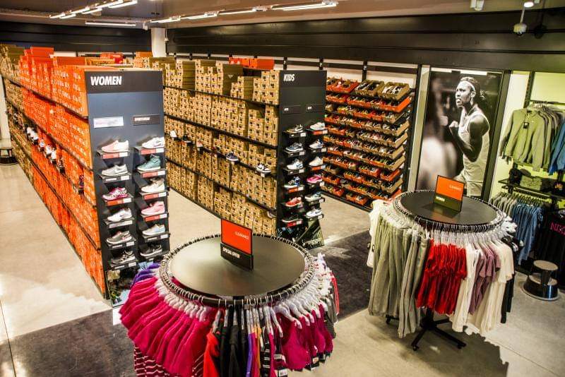 הקמת חנויות נייק סניפים: בילו סנטר, ביג קריות וקניון הדר