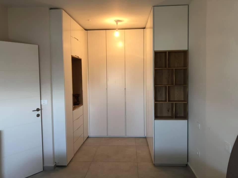 חדרי ארונות