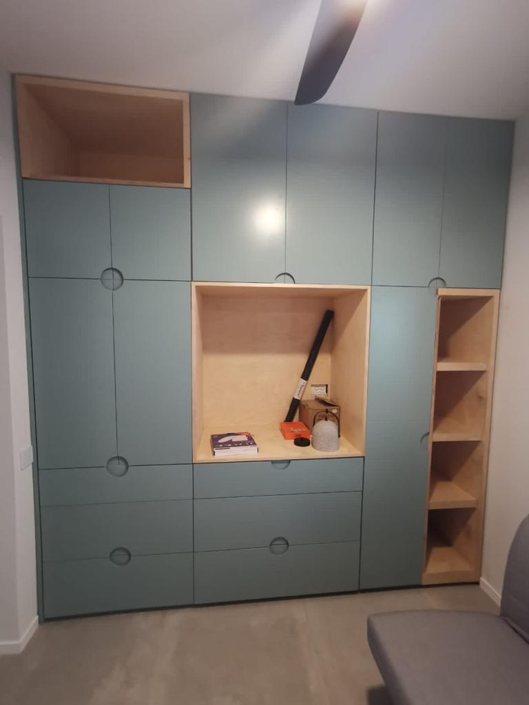 חדרי ארונות