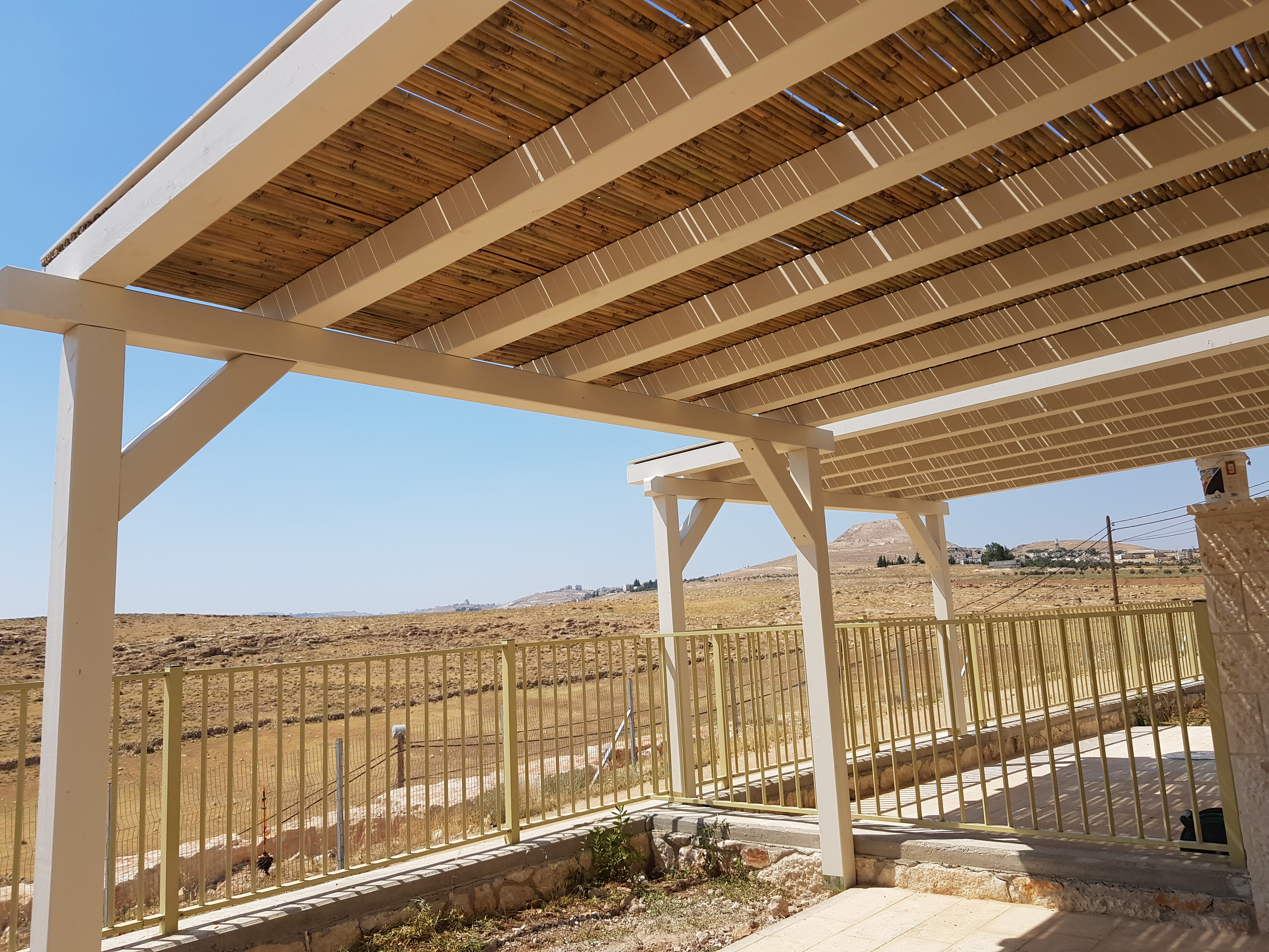 צילום מעבודה של אליה צפניה