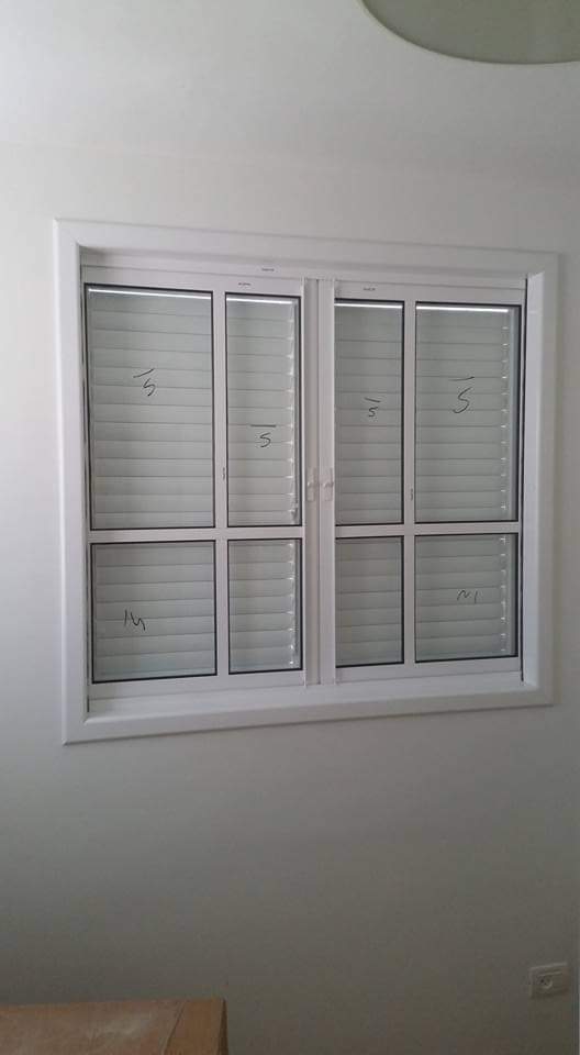 חלונות אלומיניום כולל תריסים