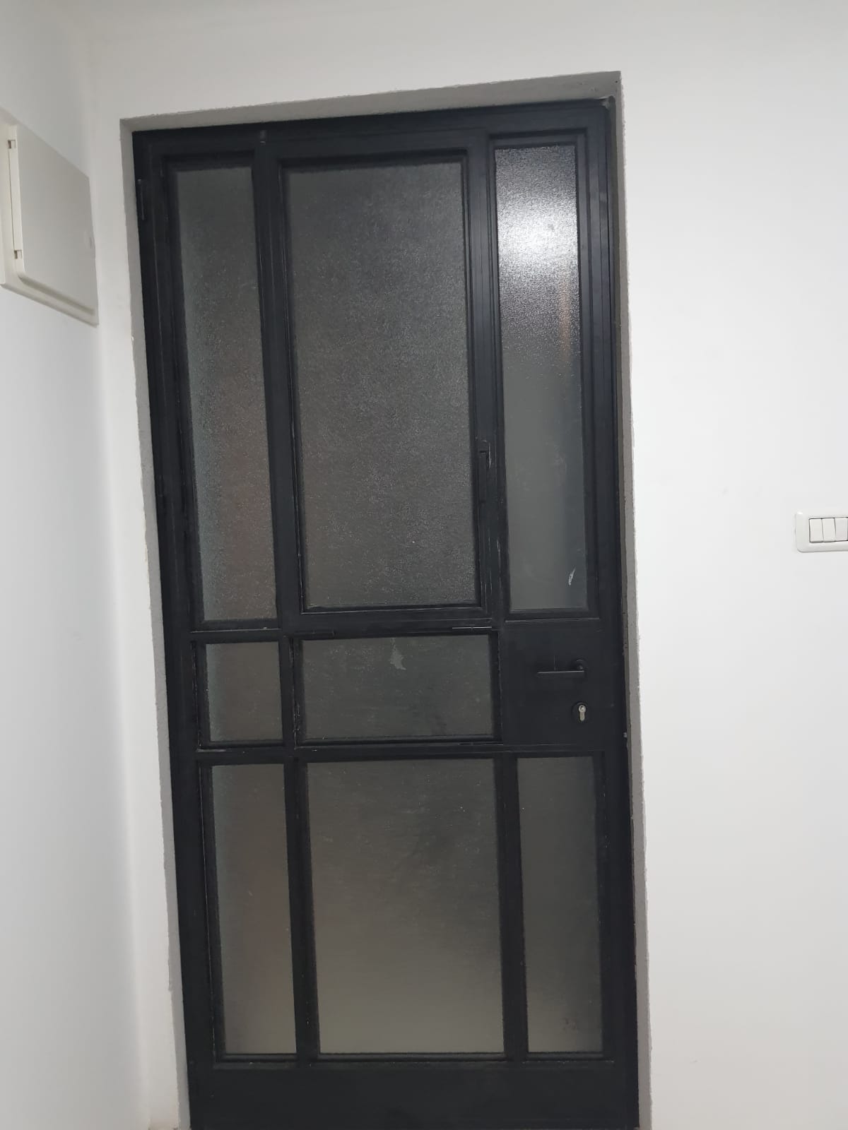 דלתות אלומיניום