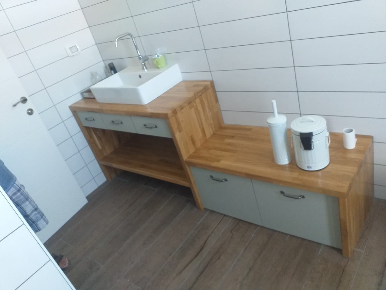 עבודות נגרות לחדרי רחצה