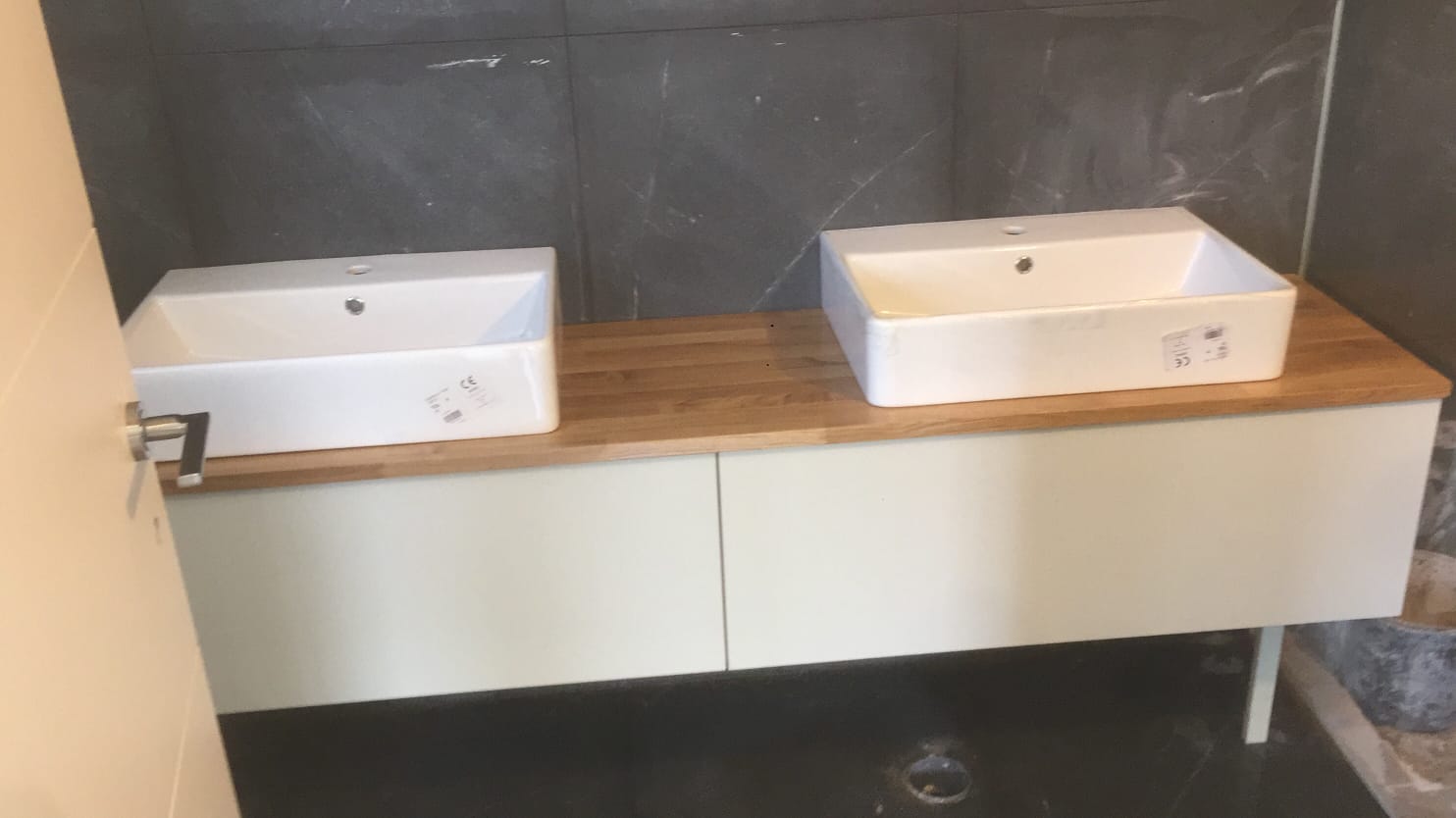 עבודות נגרות לחדרי רחצה