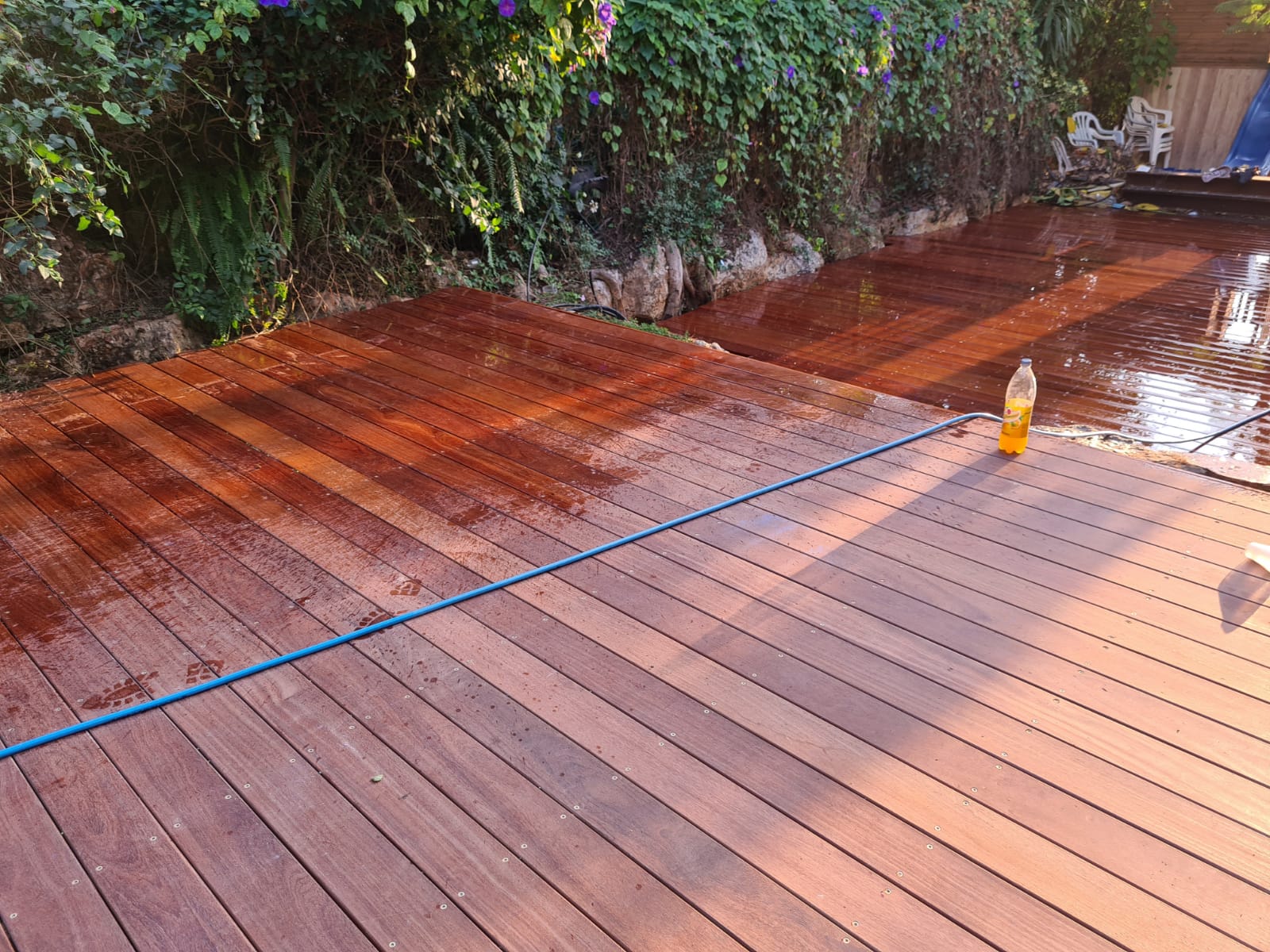 דק בבית פרטי