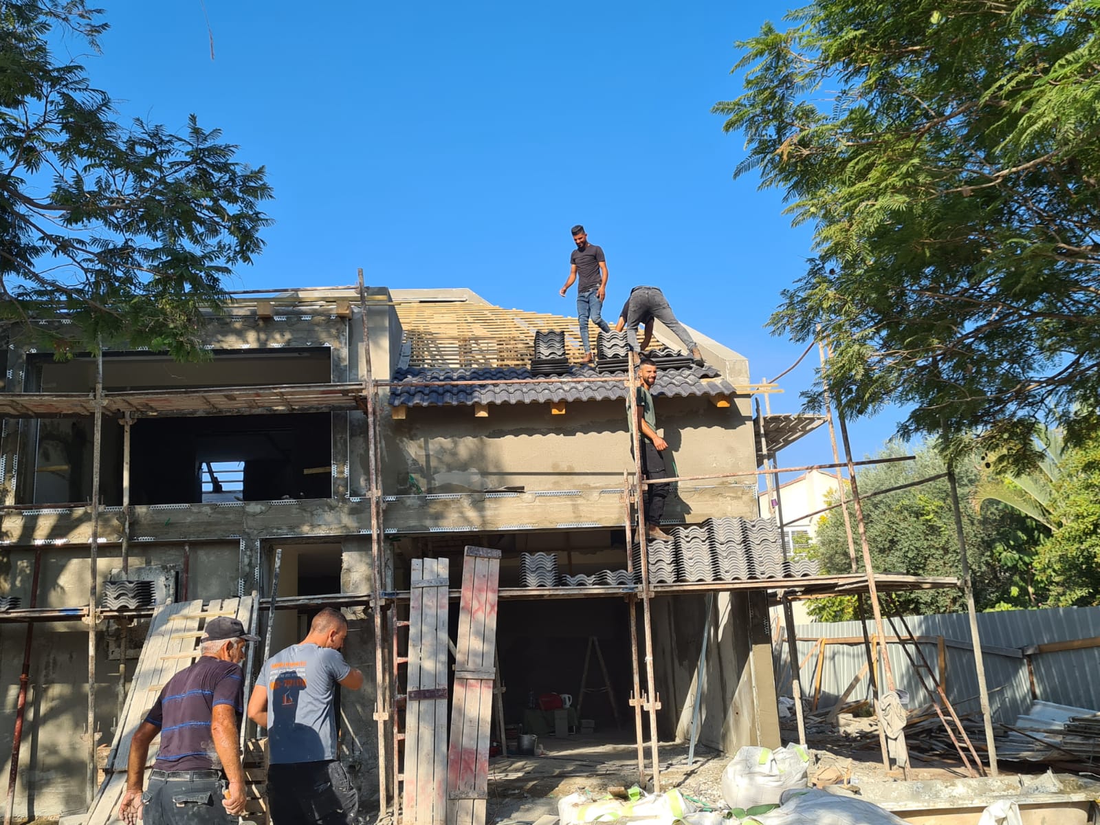 בניית גג רעפים