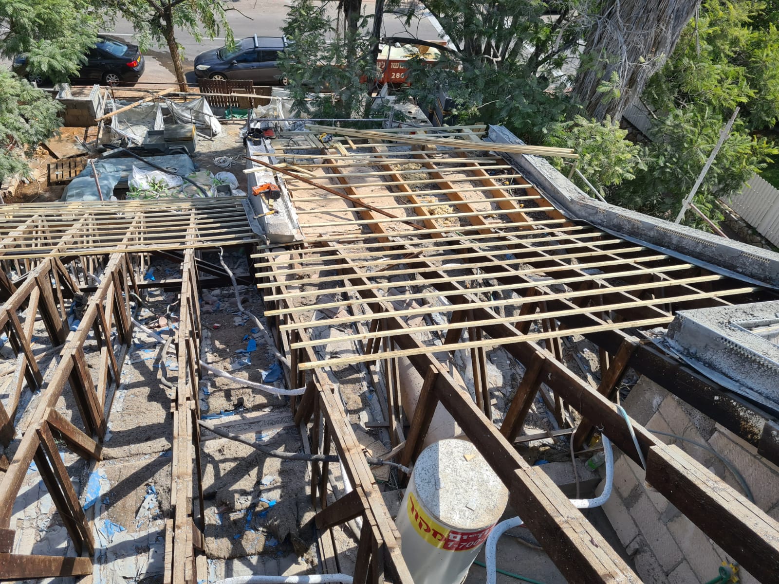 בניית גג רעפים