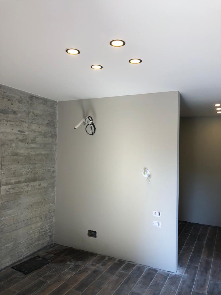 התקנת גופי תאורה