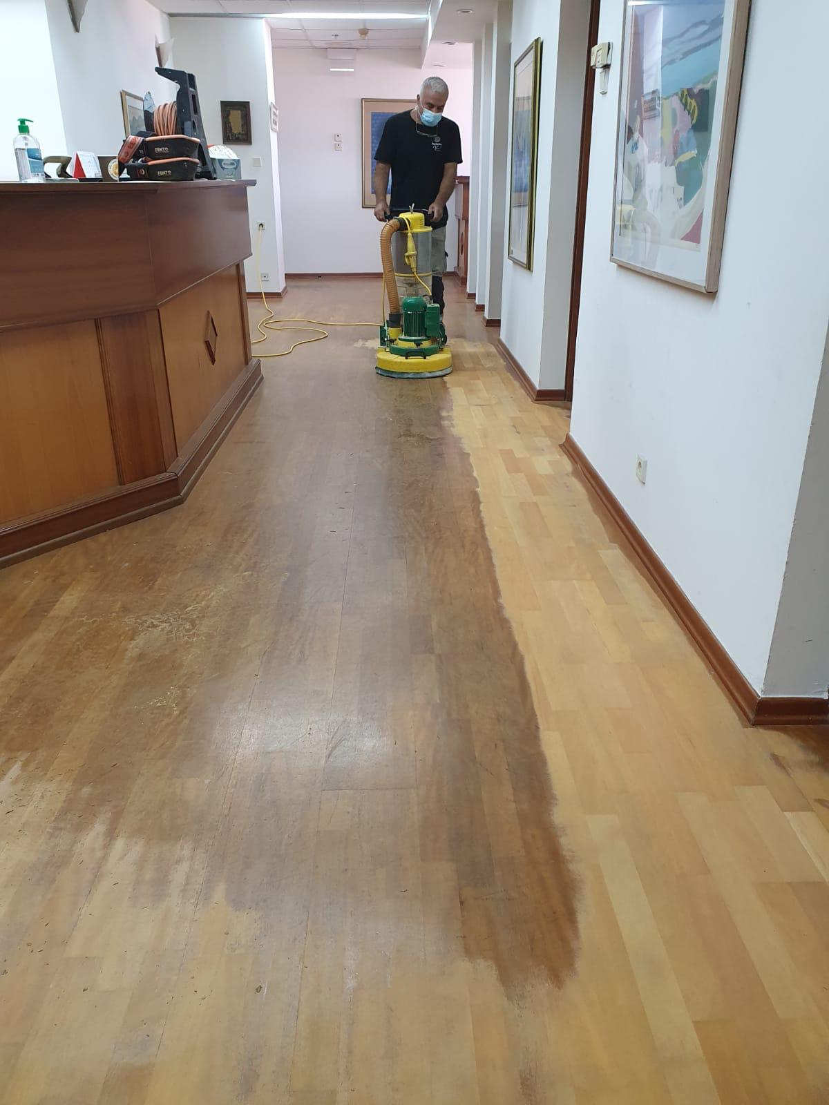 פרקט במשרדים