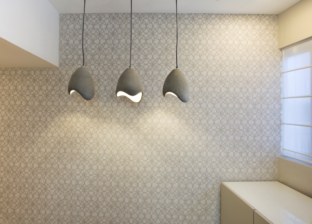 שיפוץ משרד רהיטי השלושה