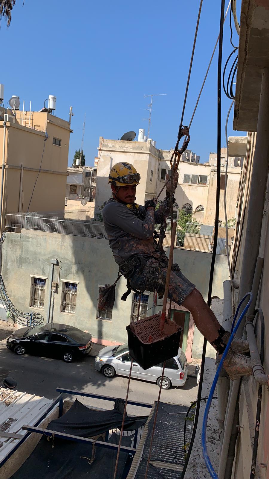 עבודות בגובה - סנפלינג