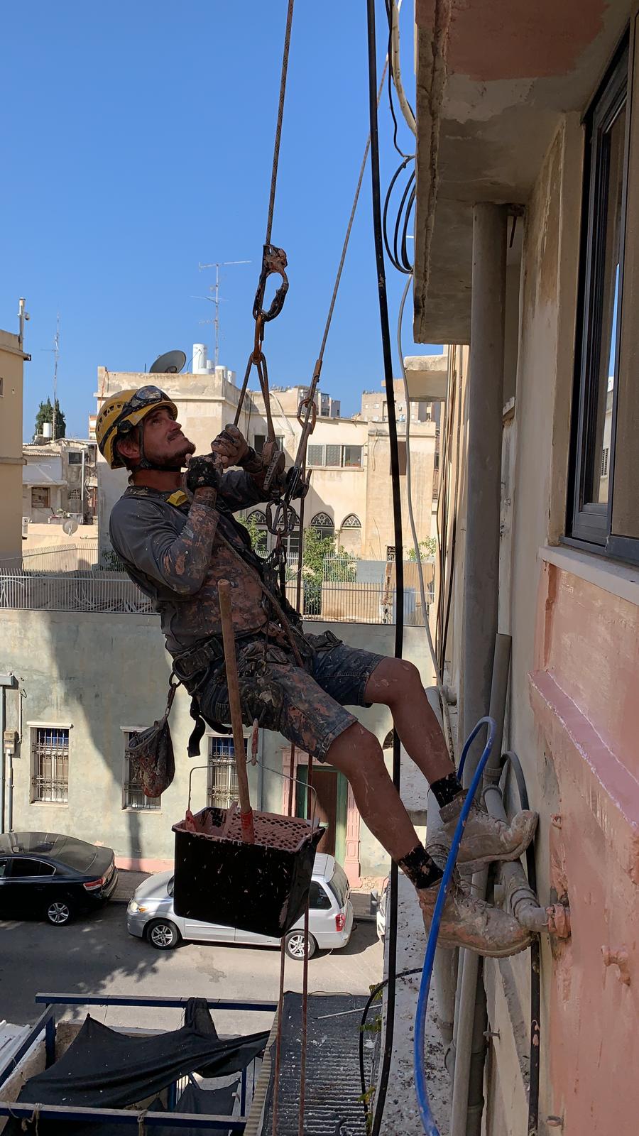 עבודות בגובה - סנפלינג