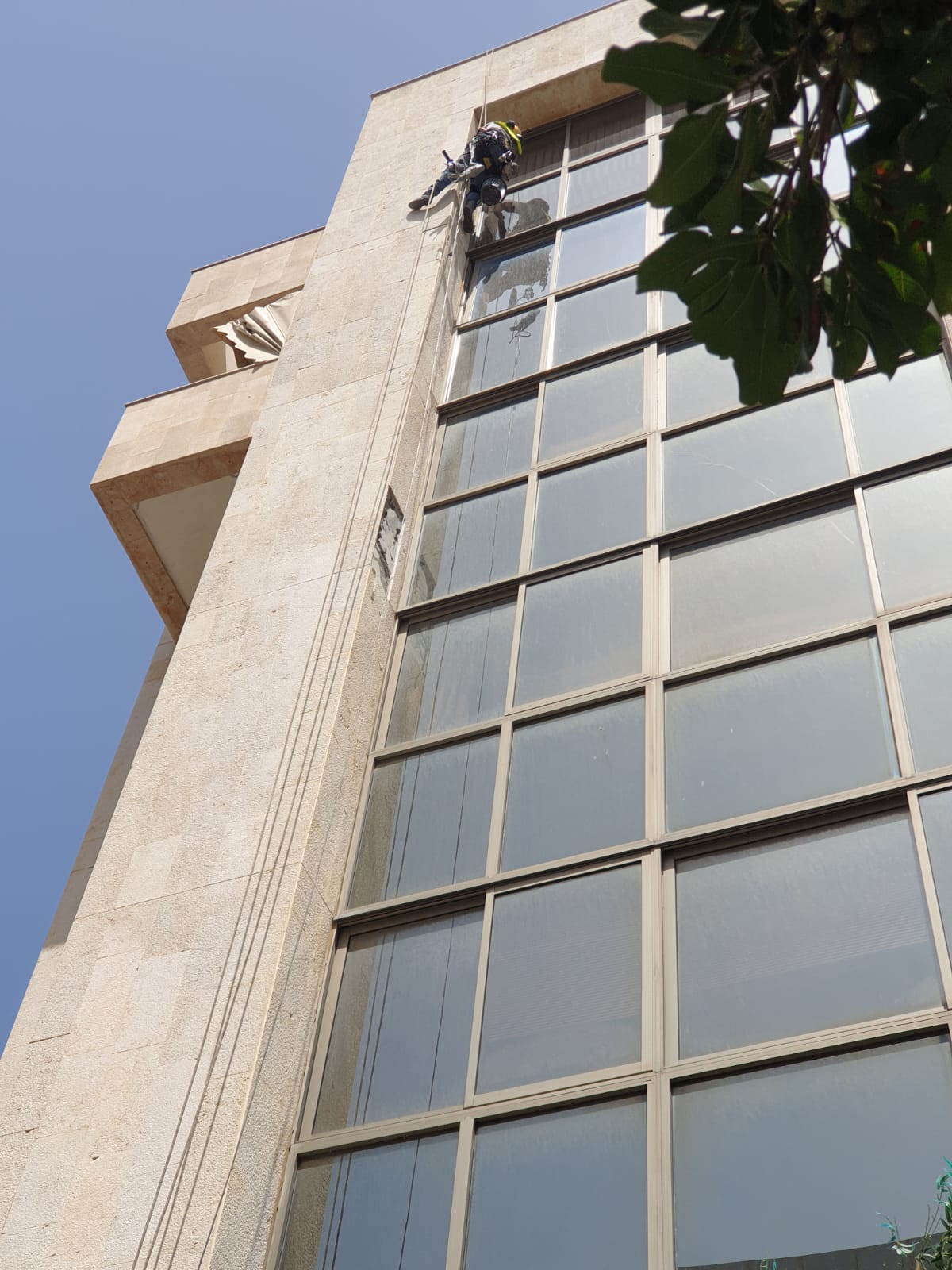 עבודות בגובה - סנפלינג