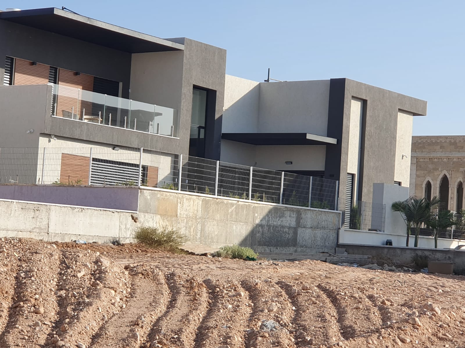 עבודות טיח ושליכט צבעוני