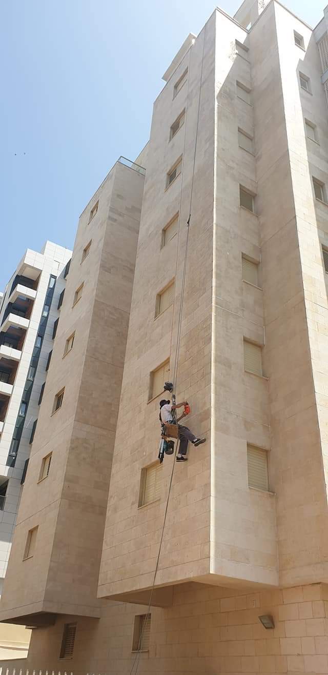 עבודות בגובה - סנפלינג