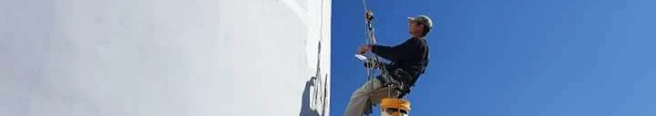 צילום מעבודה של כפיר אברג'יל