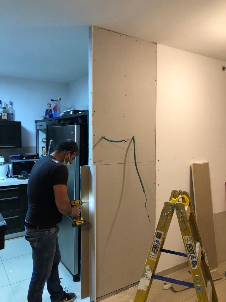 בניית קיר גבס