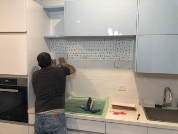 הדבקת קרמיקה