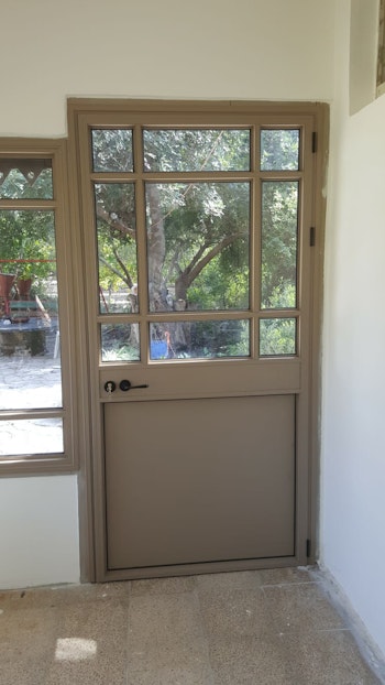 דלתות אלומיניום