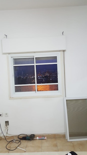 מגוון חלונות אלומיניום