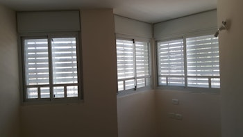 מגוון חלונות אלומיניום