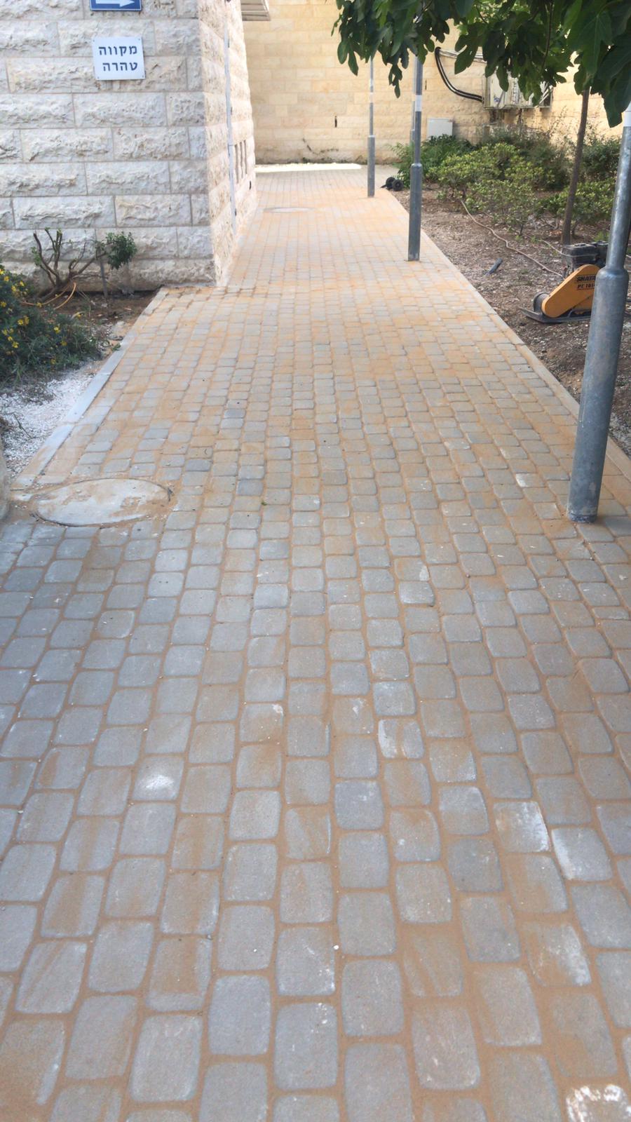 צילום מעבודה של אמיר אסעל