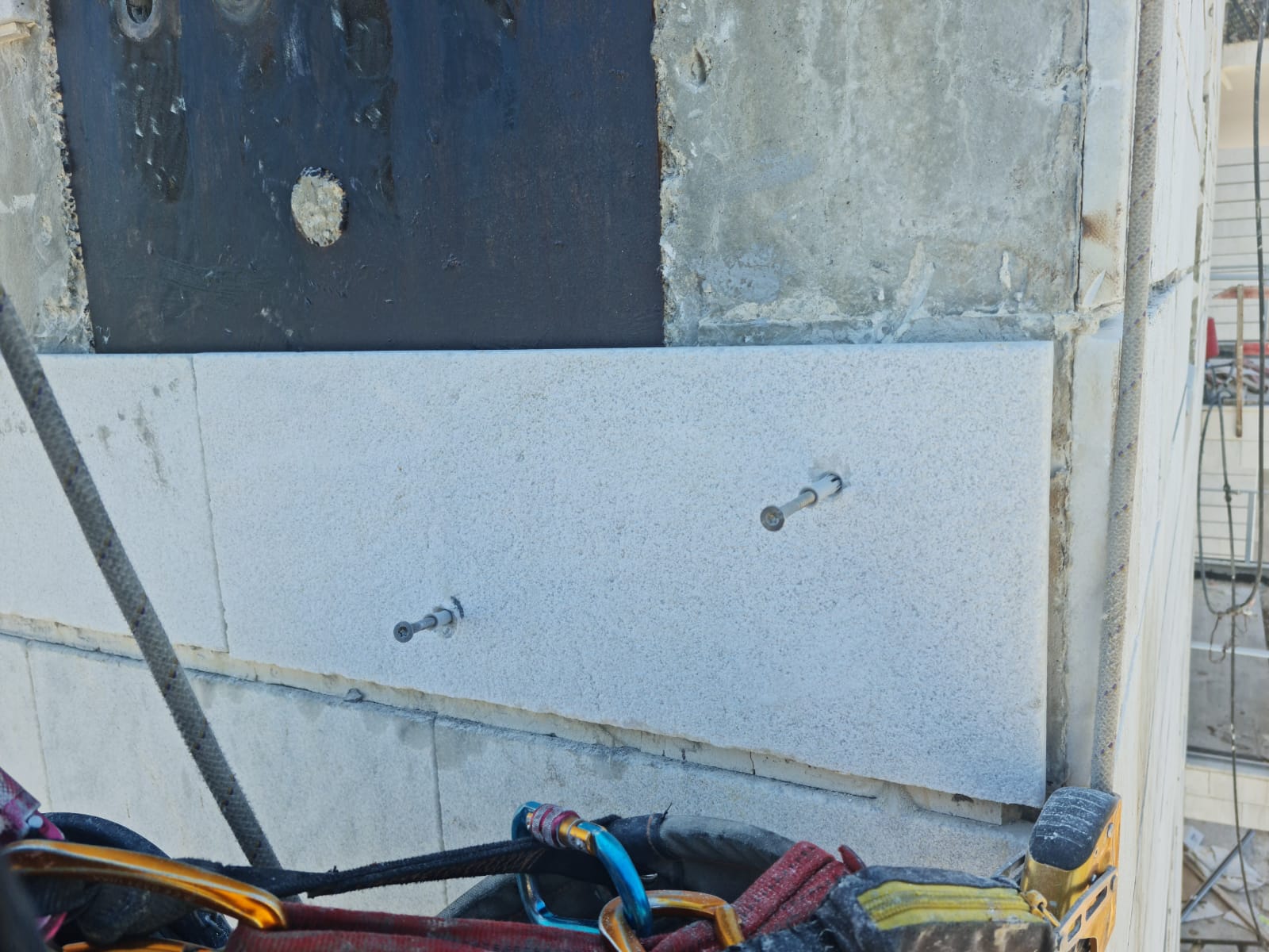 התקנות מיוחדות בגובה