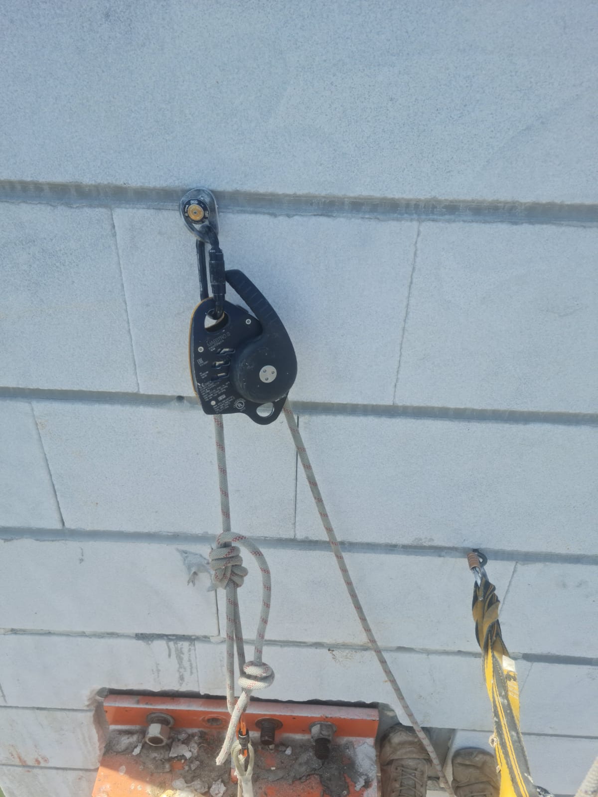 התקנות מיוחדות בגובה