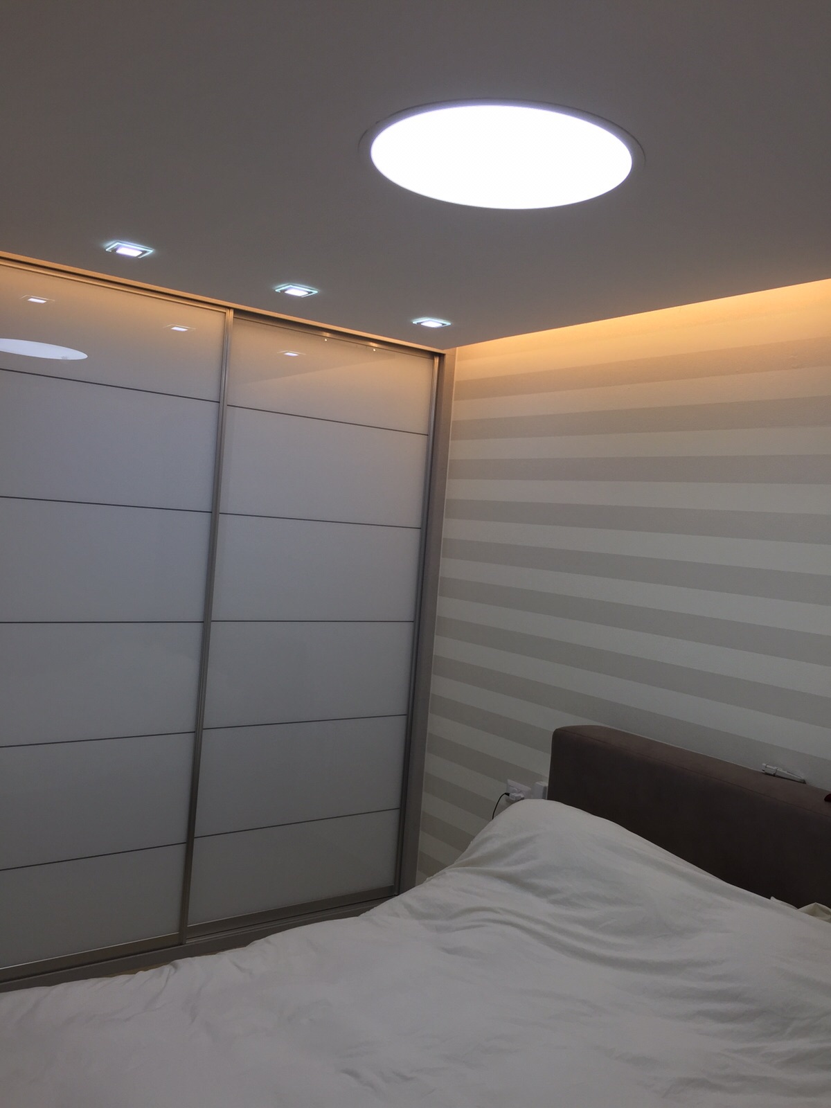 גבס, חשמל, תאורה