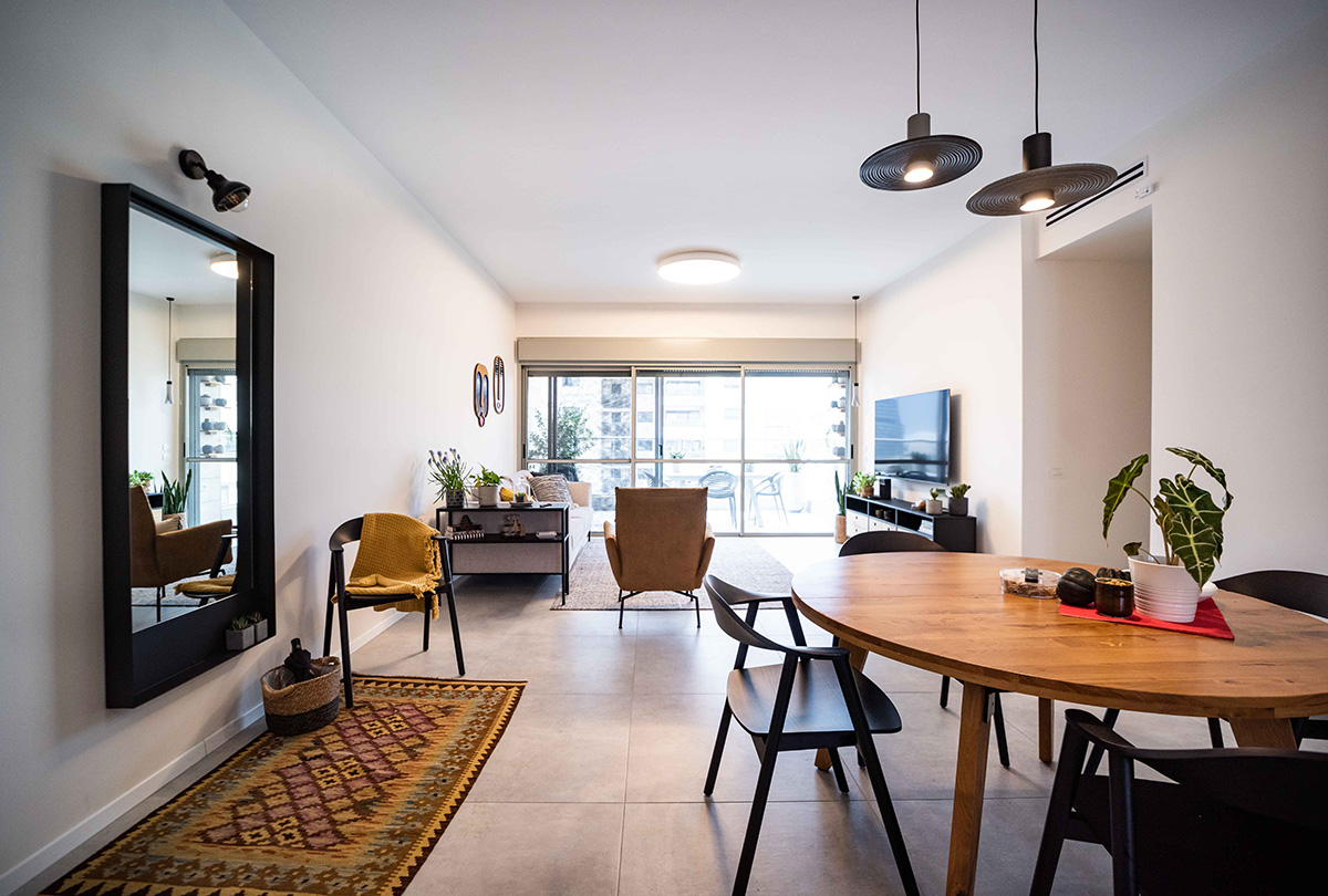 עיצוב דירת קבלן עם שחור