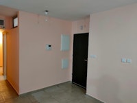 לפני ואחרי תיקונים וצבע בדירה