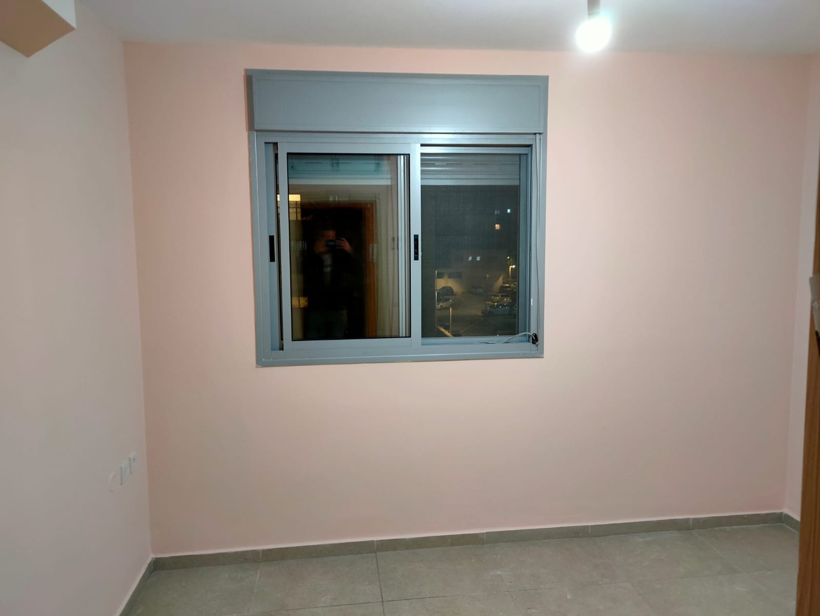 לפני ואחרי תיקונים וצבע בדירה