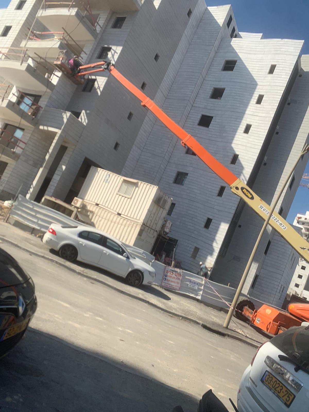 עבודות איטום בקירות חיצוניים