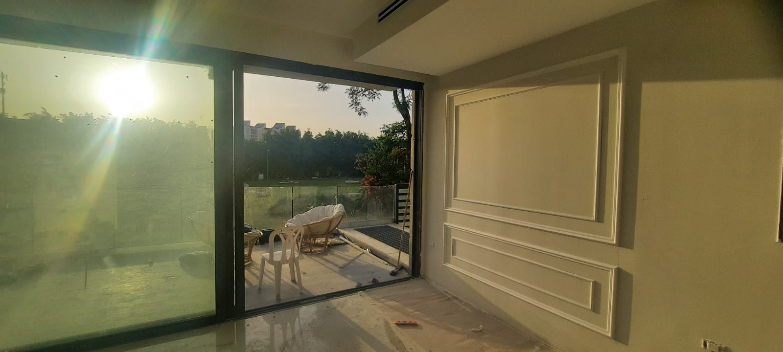 עבודות קרניזים ,שירנים דקורטיבים, בעיצוב אדריכלי  בוילה בפתח תקוה