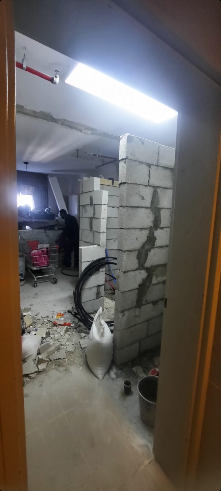 חלוקת דירה ל2 יחידות דיור  קומפלט