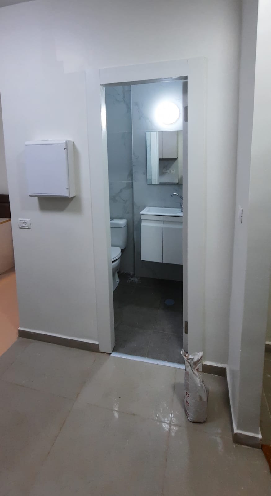 חלוקת דירה ל2 יחידות דיור  קומפלט