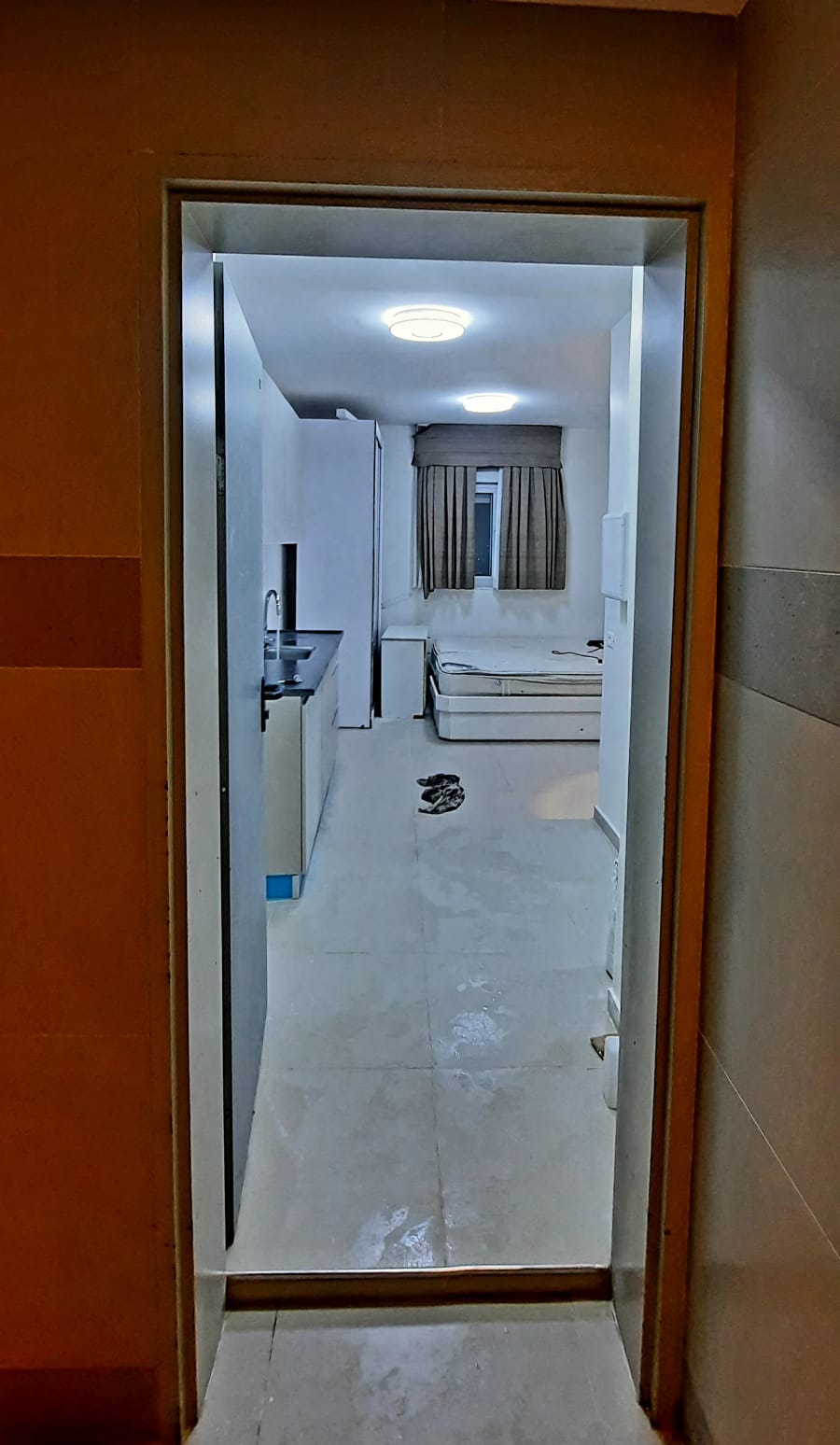 חלוקת דירה ל2 יחידות דיור  קומפלט