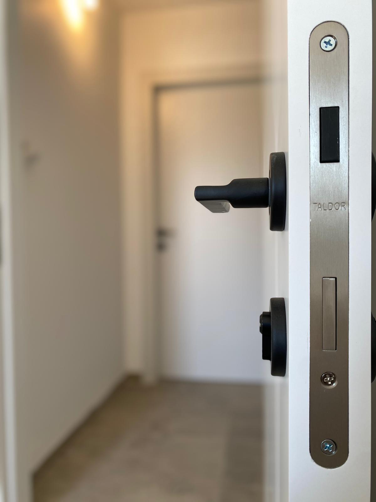 דלתות פנים בעיצוב אישי